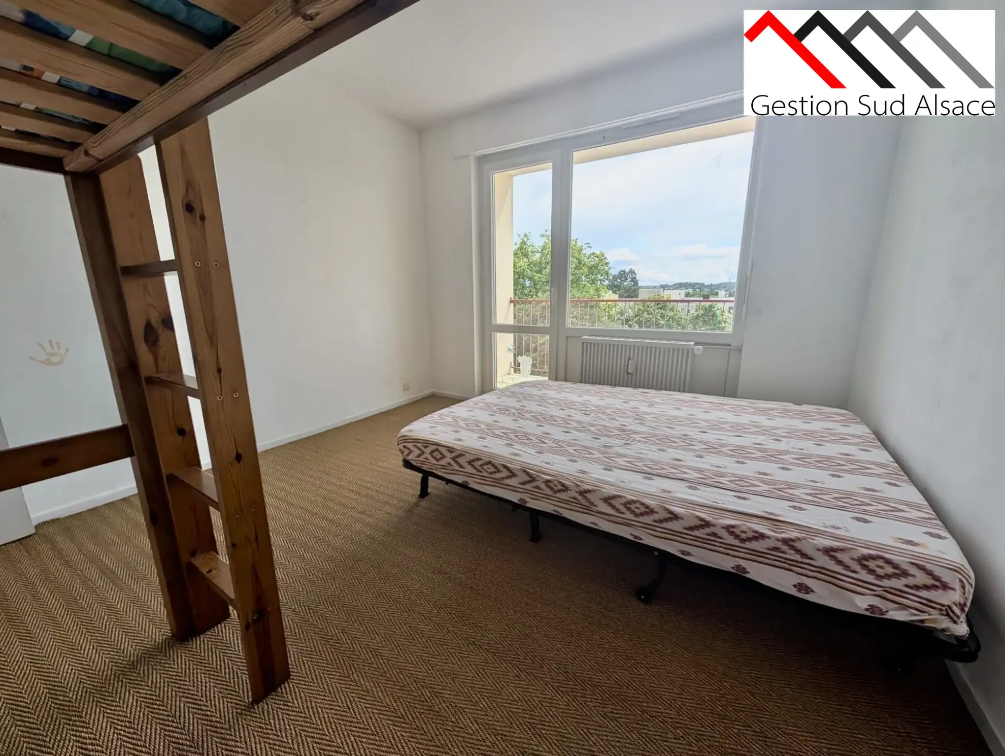 Appartement T3 à vendre à Mulhouse, 75 m², vue dégagée et balcon, proche commodités 