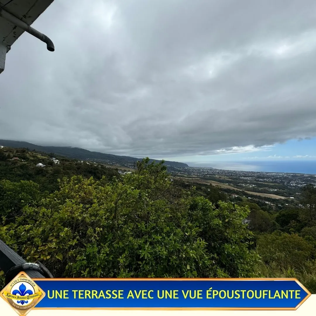 Appartement spacieux de 125 m² avec terrasse panoramique à Sainte-Marie 