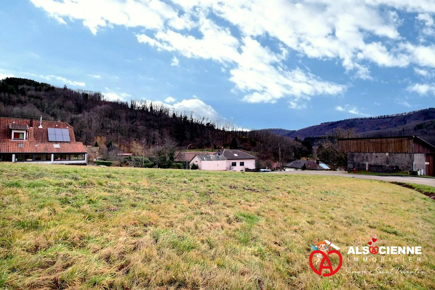 Terrain constructible de 750 m² à Steige avec vue panoramique 