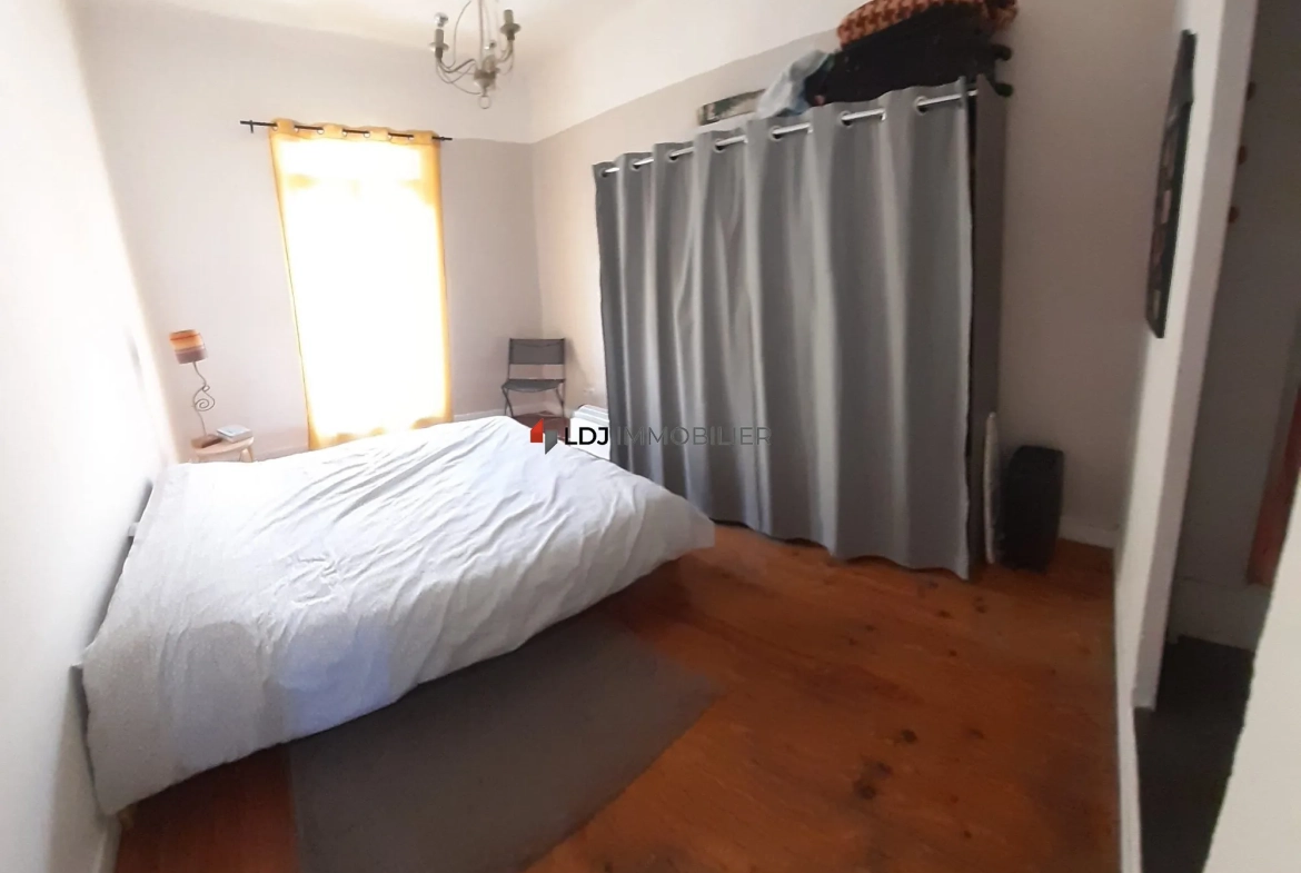 Appartement traversant de 82m² avec grande terrasse à Amélie-les-Bains-Palalda 