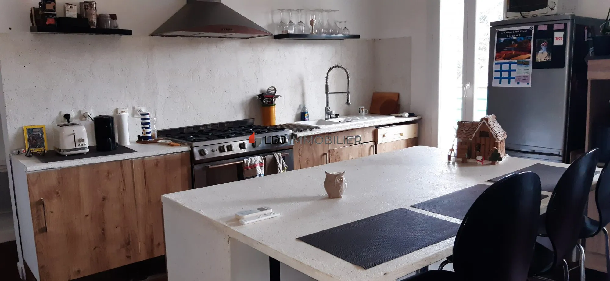 Appartement traversant de 82m² avec grande terrasse à Amélie-les-Bains-Palalda 