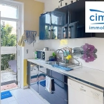 Maison mitoyenne rénovée de 126,51 m² à Montargis avec jardin
