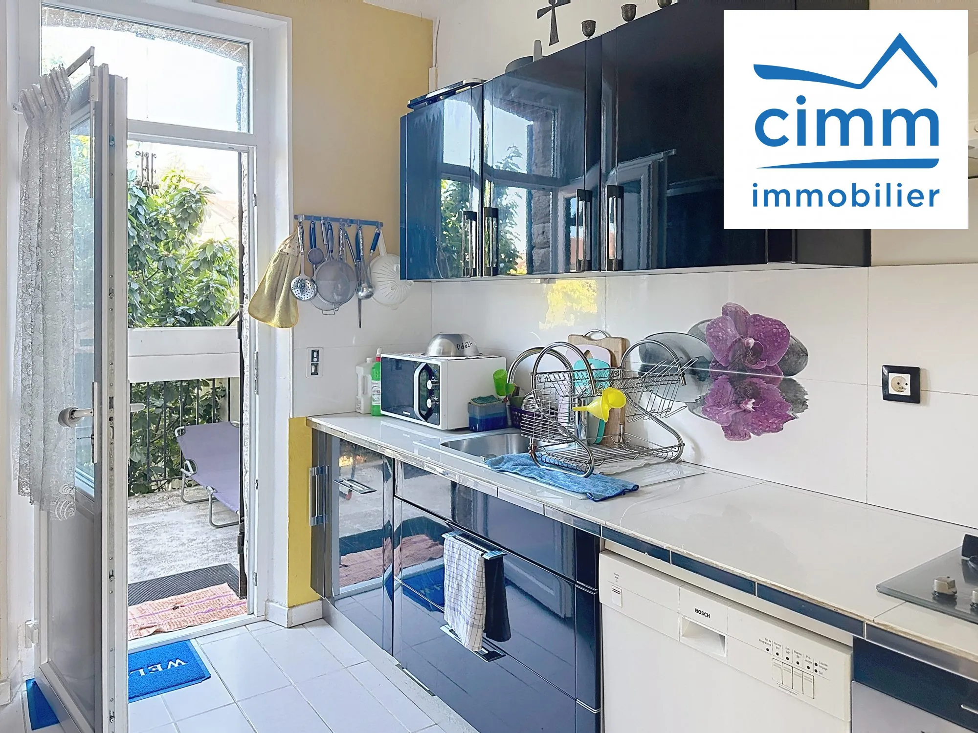 Maison mitoyenne rénovée de 126,51 m² à Montargis avec jardin 