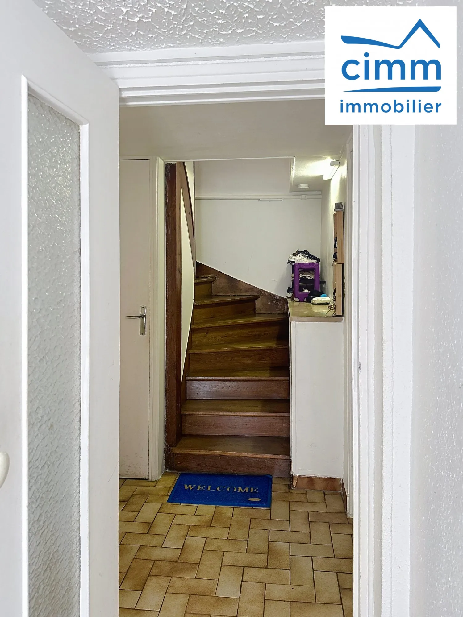 Maison mitoyenne rénovée de 126,51 m² à Montargis avec jardin 