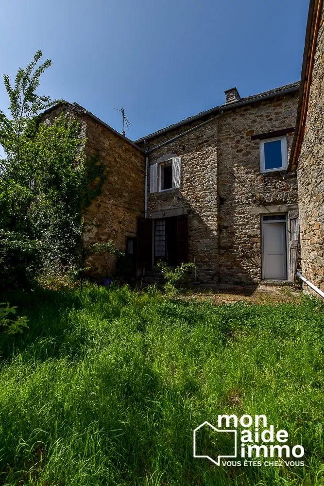 Maison à vendre à Limayrac, 106 m² avec jardins, proximité Colombiès 