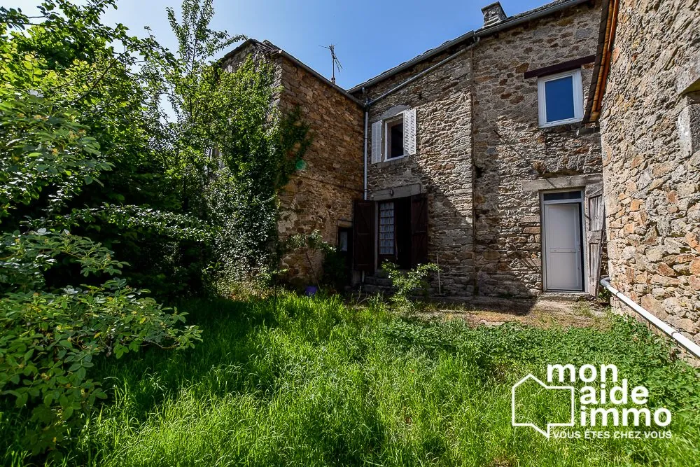 Maison à vendre à Limayrac, 106 m² avec jardins, proximité Colombiès 