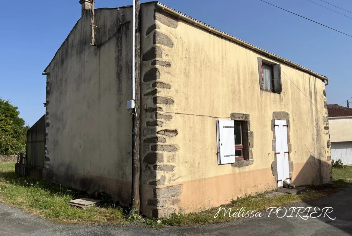 Maison de village à rénover avec dépendances proche des Herbiers et du Puy du Fou 