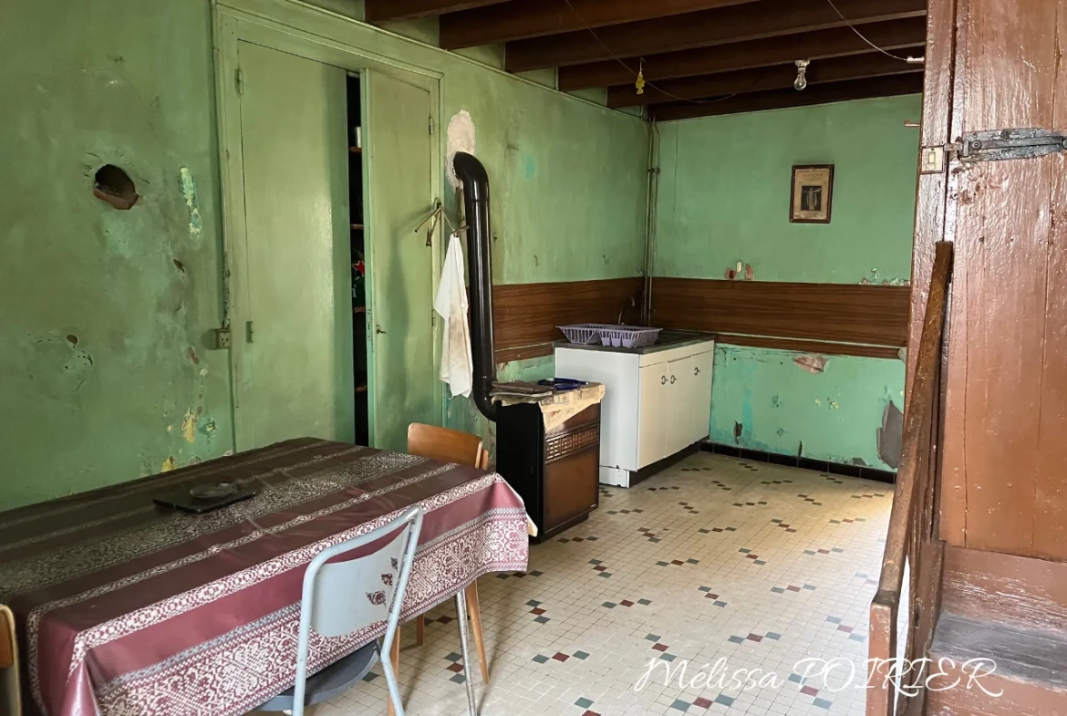 Maison de village à rénover avec dépendances proche des Herbiers et du Puy du Fou 
