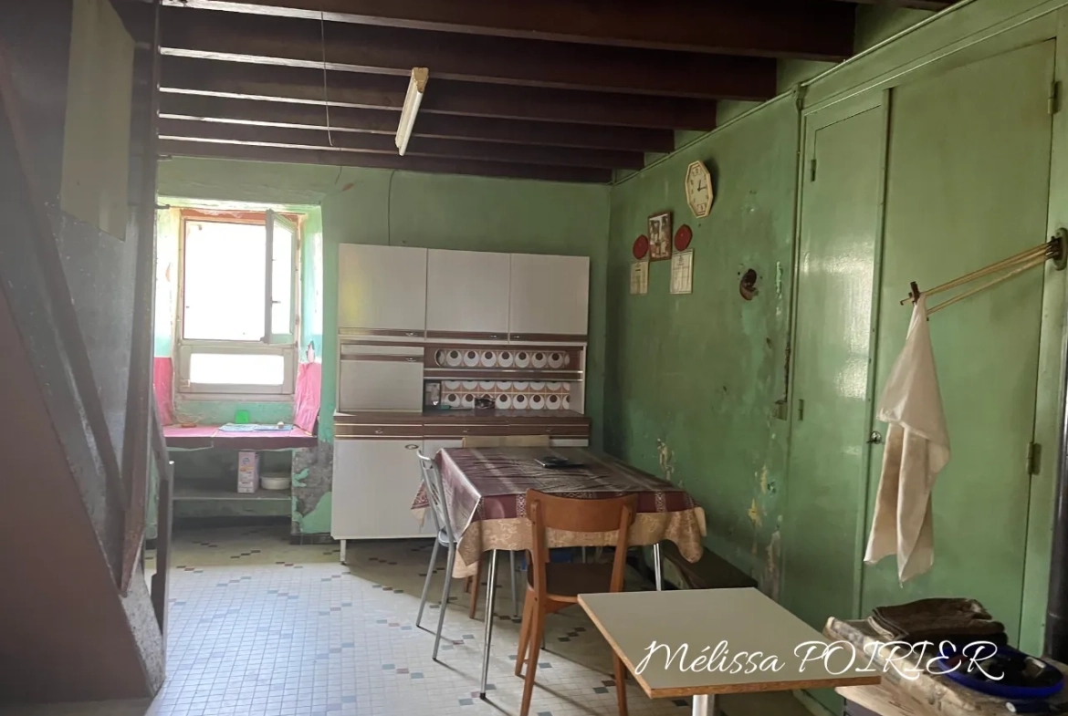 Maison de village à rénover avec dépendances proche des Herbiers et du Puy du Fou 