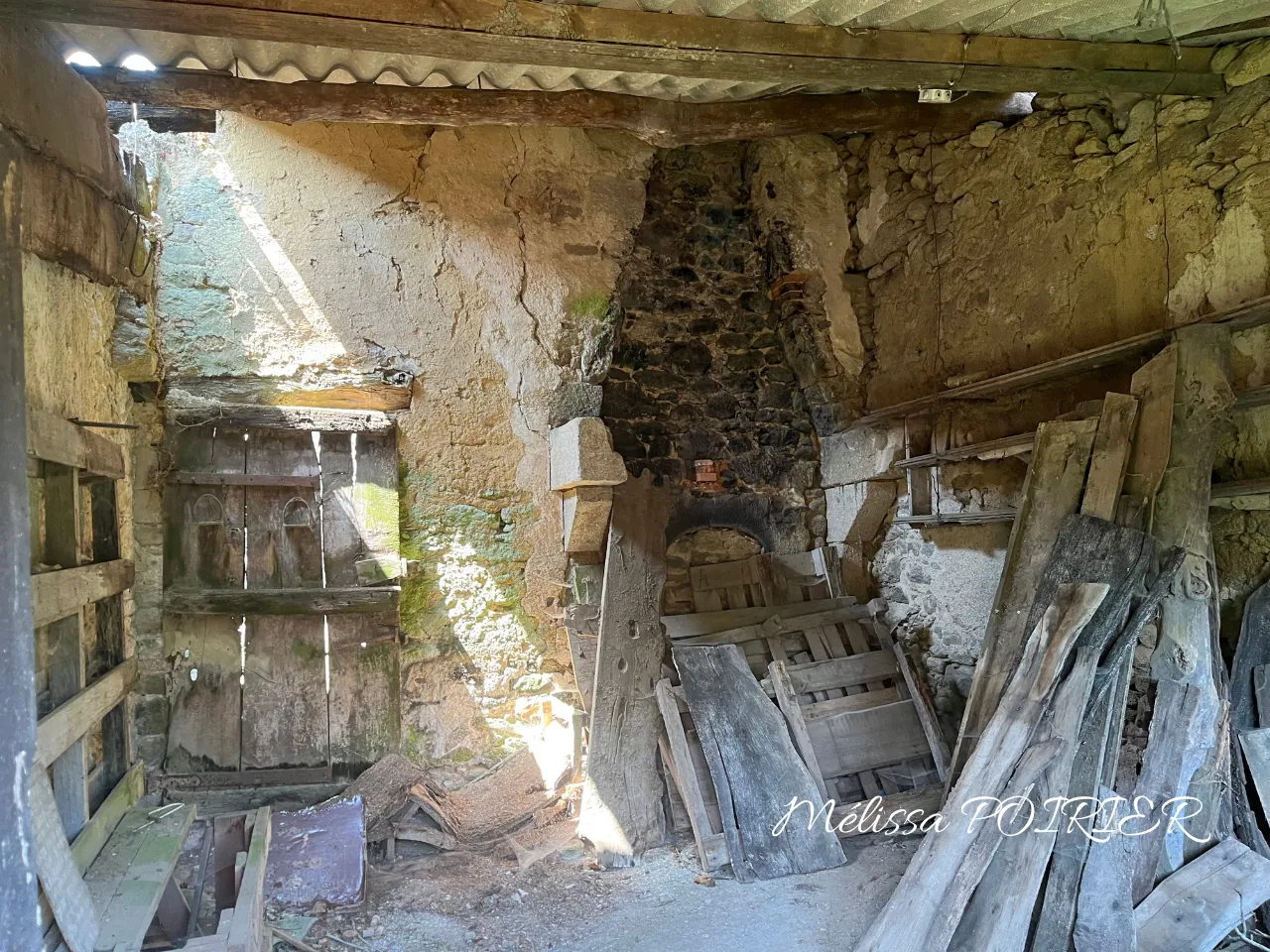 Maison de village à rénover avec dépendances proche des Herbiers et du Puy du Fou 