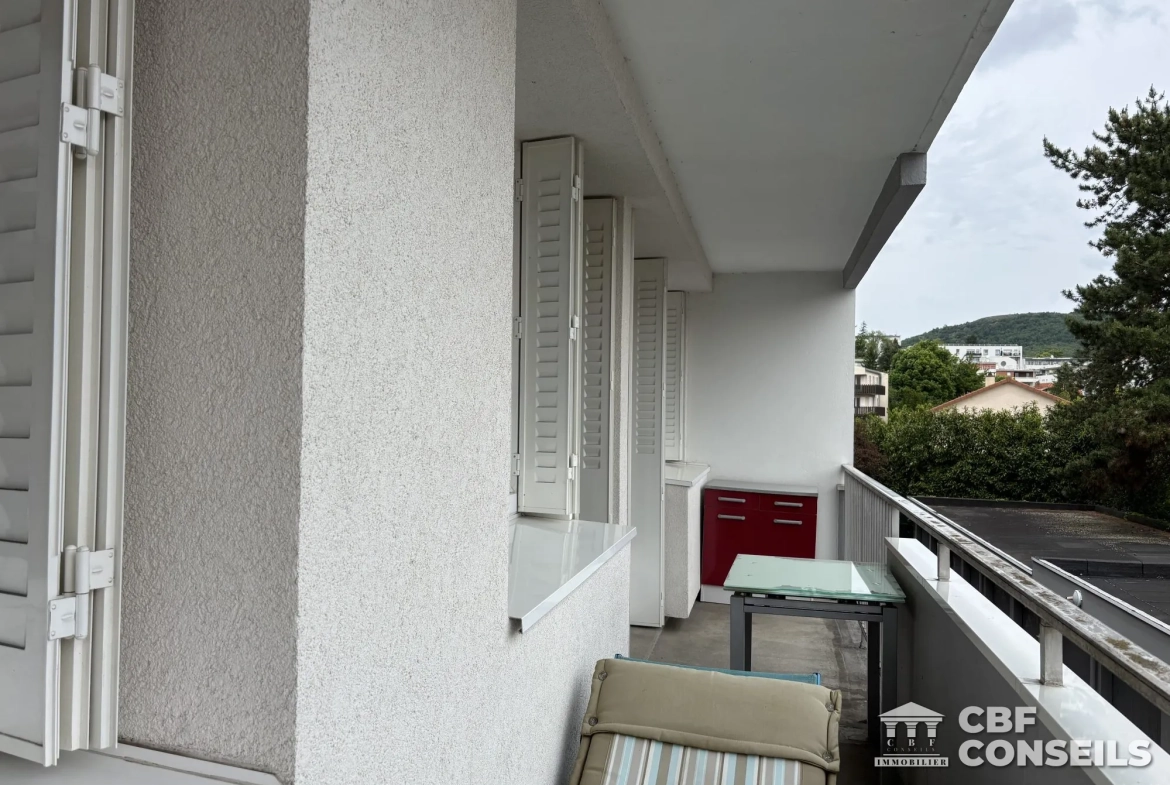 A vendre appartement 4 pièces à Chamalières avec balcon et parking 
