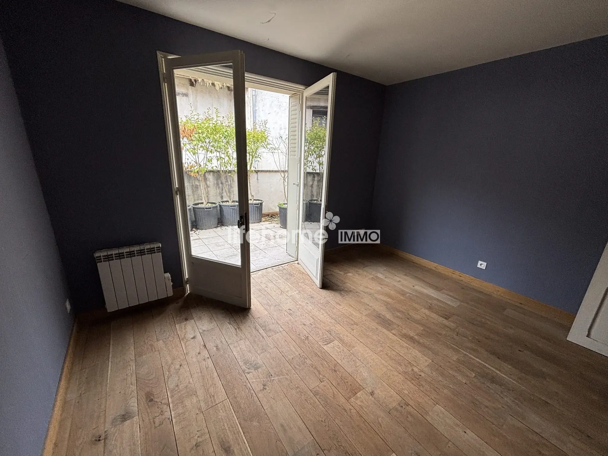 Immeuble à vendre avec local commercial et appartement à Villeneuve-sur-Lot 