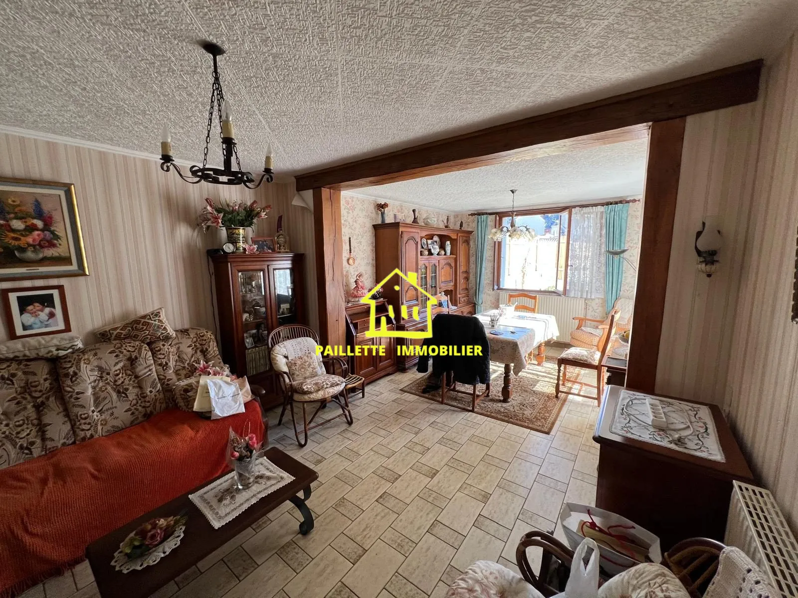 Maison mitoyenne à Fécamp de 75 m² avec terrasse et potentiel d’aménagement 