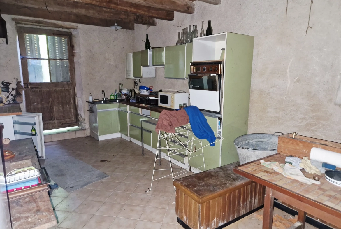 Maison de caractère en pierre de 1824 à Fresnes sur Apance, calme et authenticité 