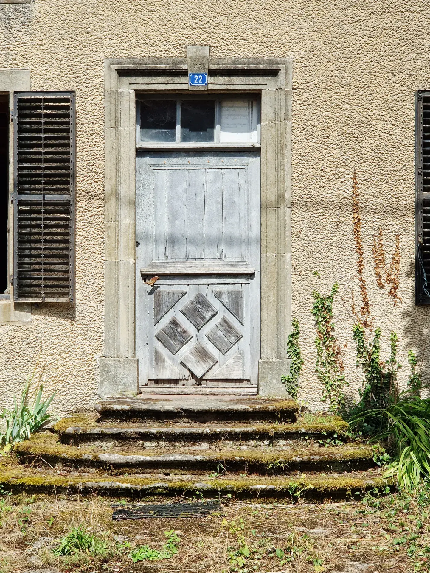 Maison de caractère en pierre de 1824 à Fresnes sur Apance, calme et authenticité 