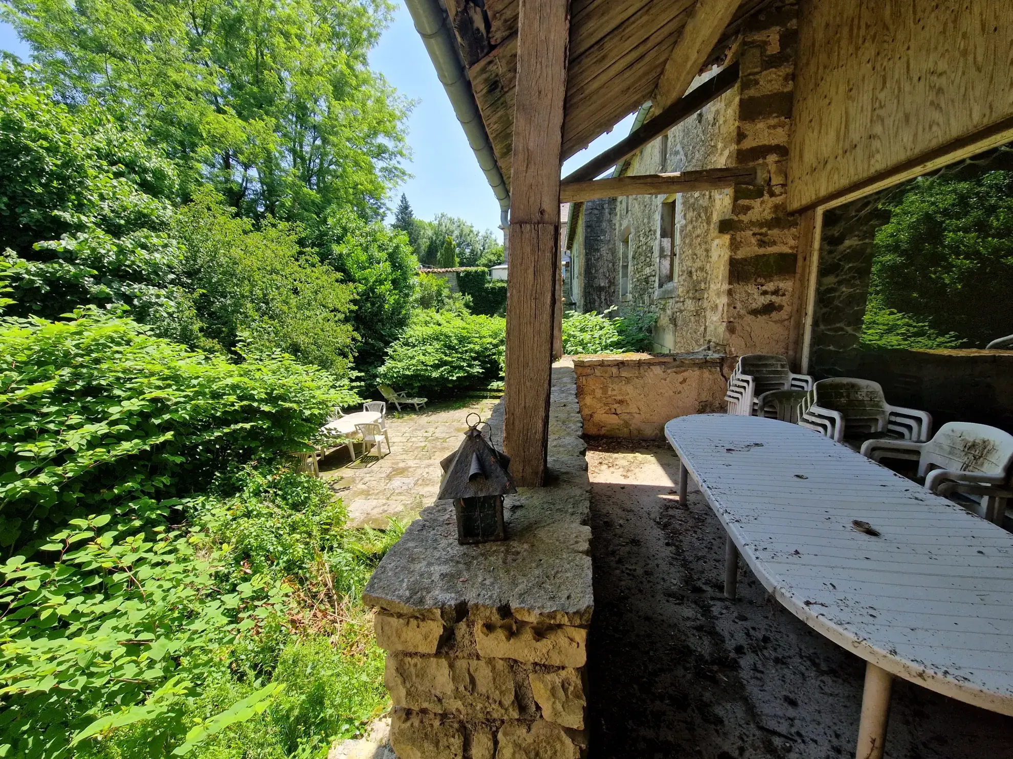 Maison de caractère en pierre de 1824 à Fresnes sur Apance, calme et authenticité 