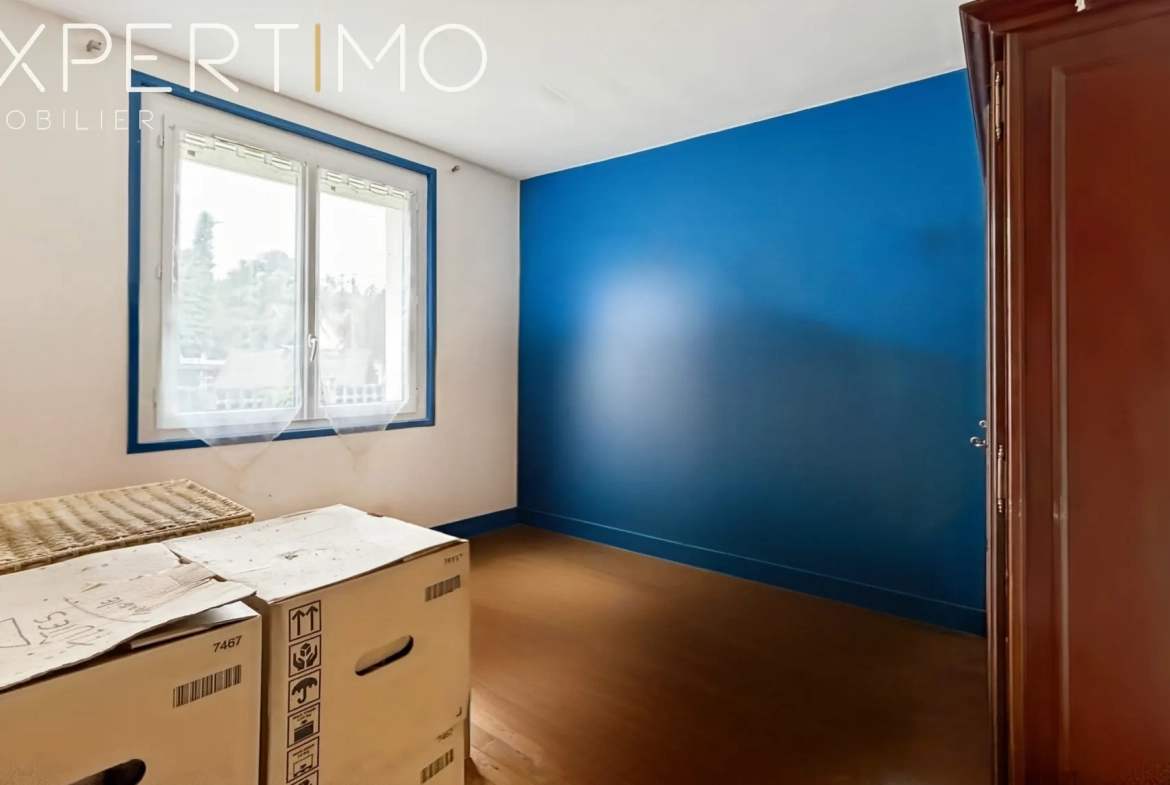 Maison familiale de 91,5 m² avec 4 chambres et beau potentiel à Etampes 