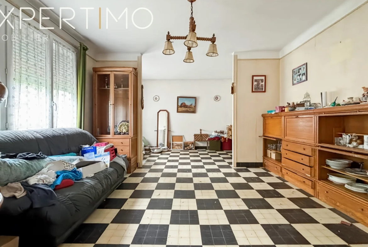Maison familiale de 91,5 m² avec 4 chambres et beau potentiel à Etampes 