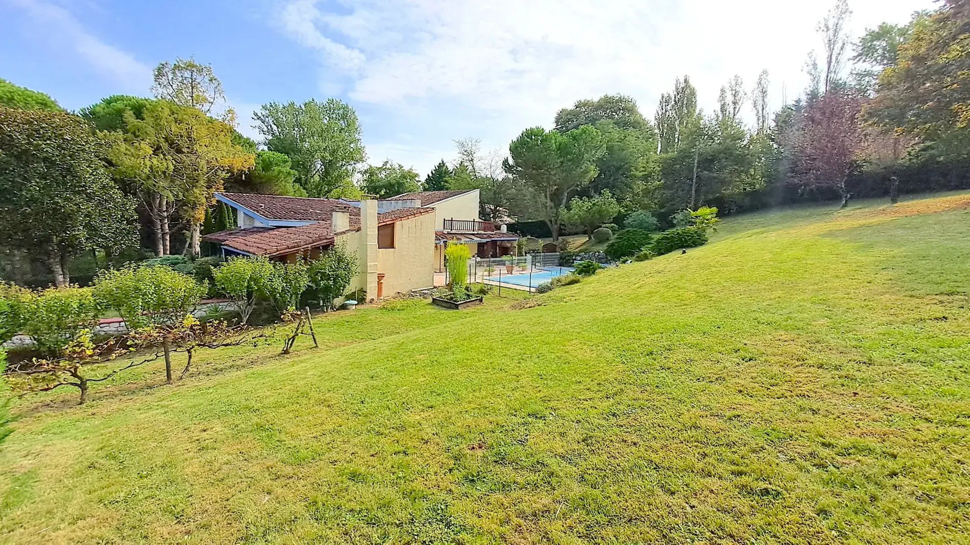 Villa d'architecte avec piscine et dépendance à Villeneuve-sur-Lot 