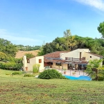 Villa d'architecte avec piscine et dépendance à Villeneuve-sur-Lot