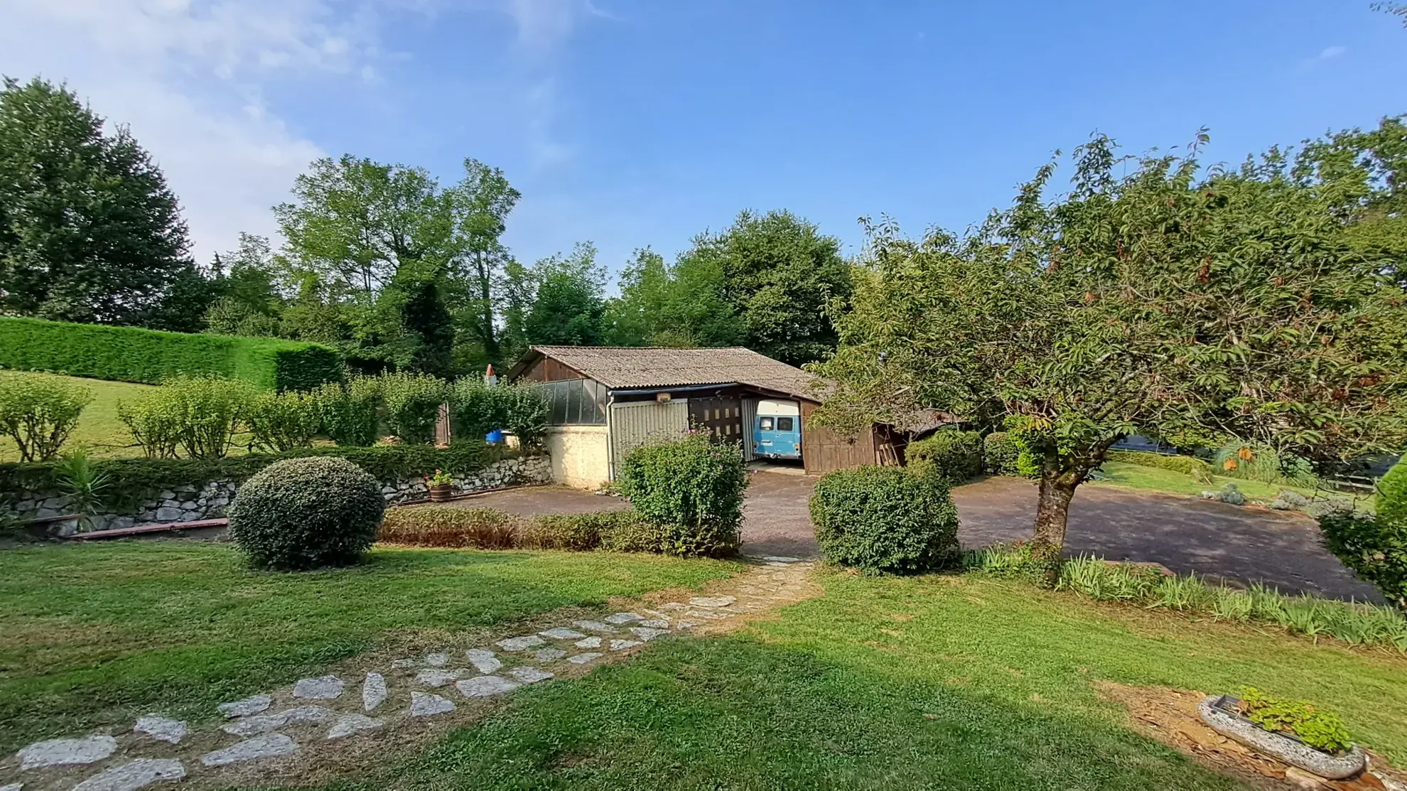 Villa d'architecte avec piscine et dépendance à Villeneuve-sur-Lot 