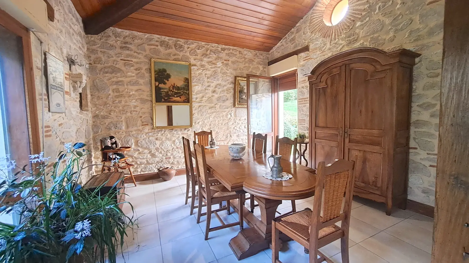 Villa d'architecte avec piscine et dépendance à Villeneuve-sur-Lot 