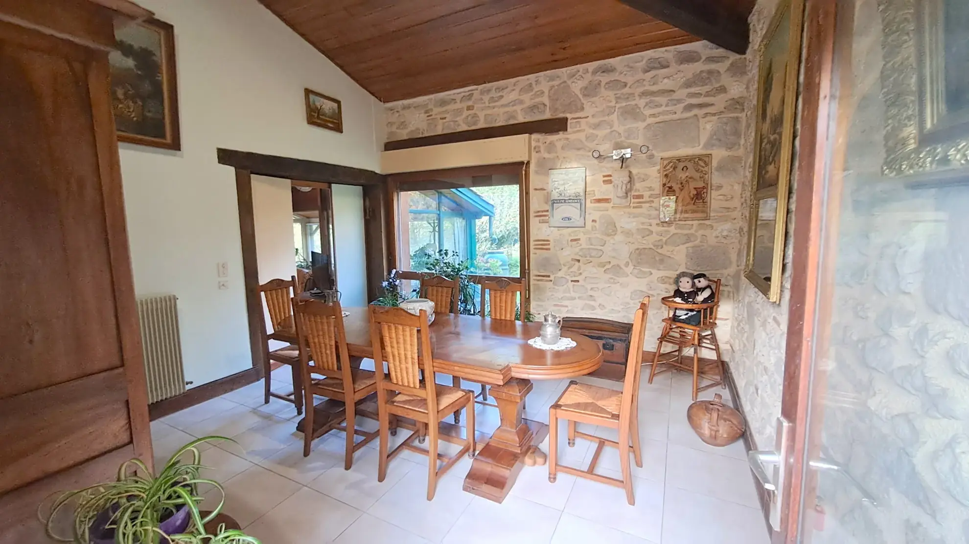 Villa d'architecte avec piscine et dépendance à Villeneuve-sur-Lot 