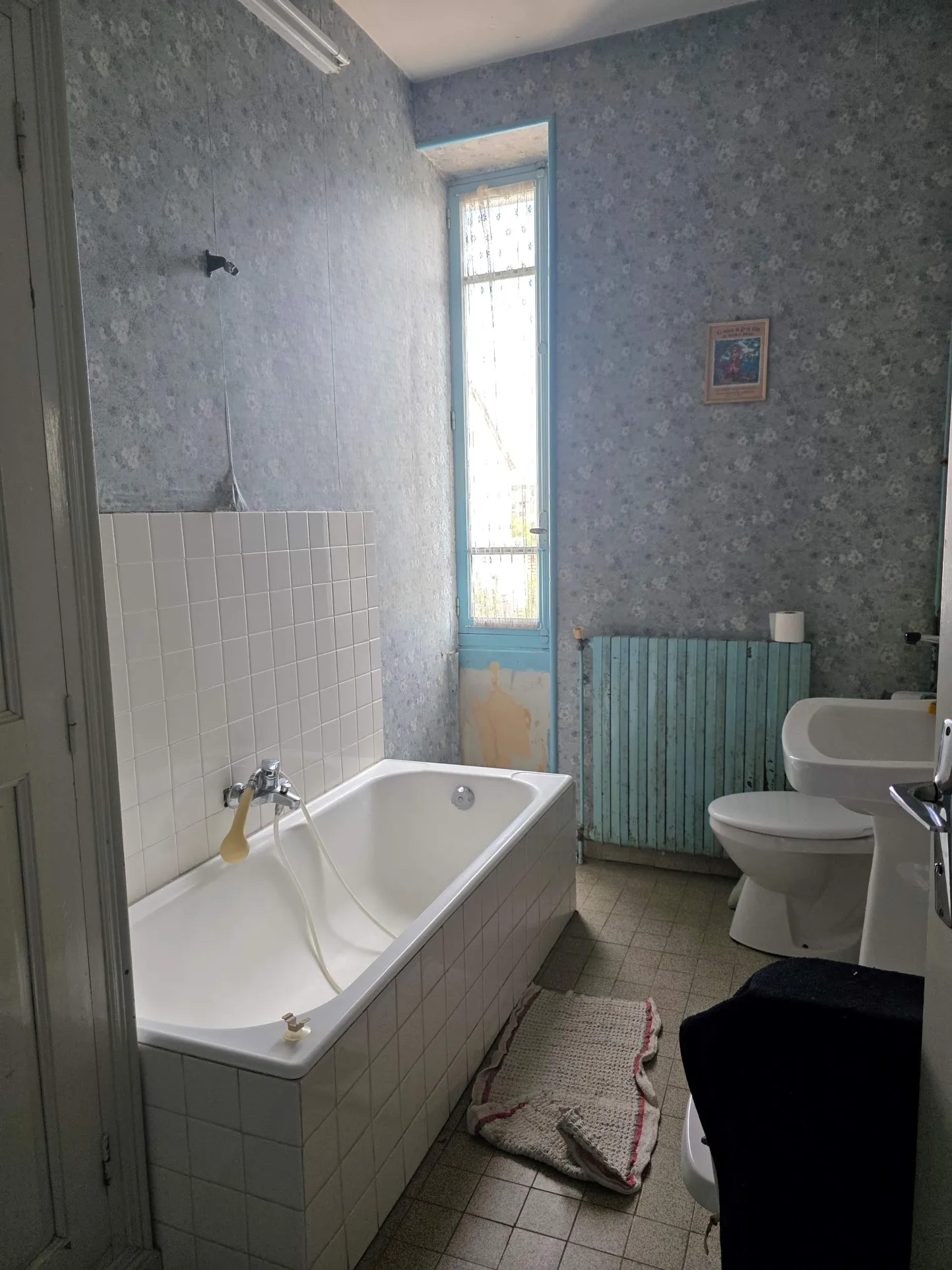 Maison de village à Ruoms en Ardèche avec cour spacieuse et potentiel d'aménagement 