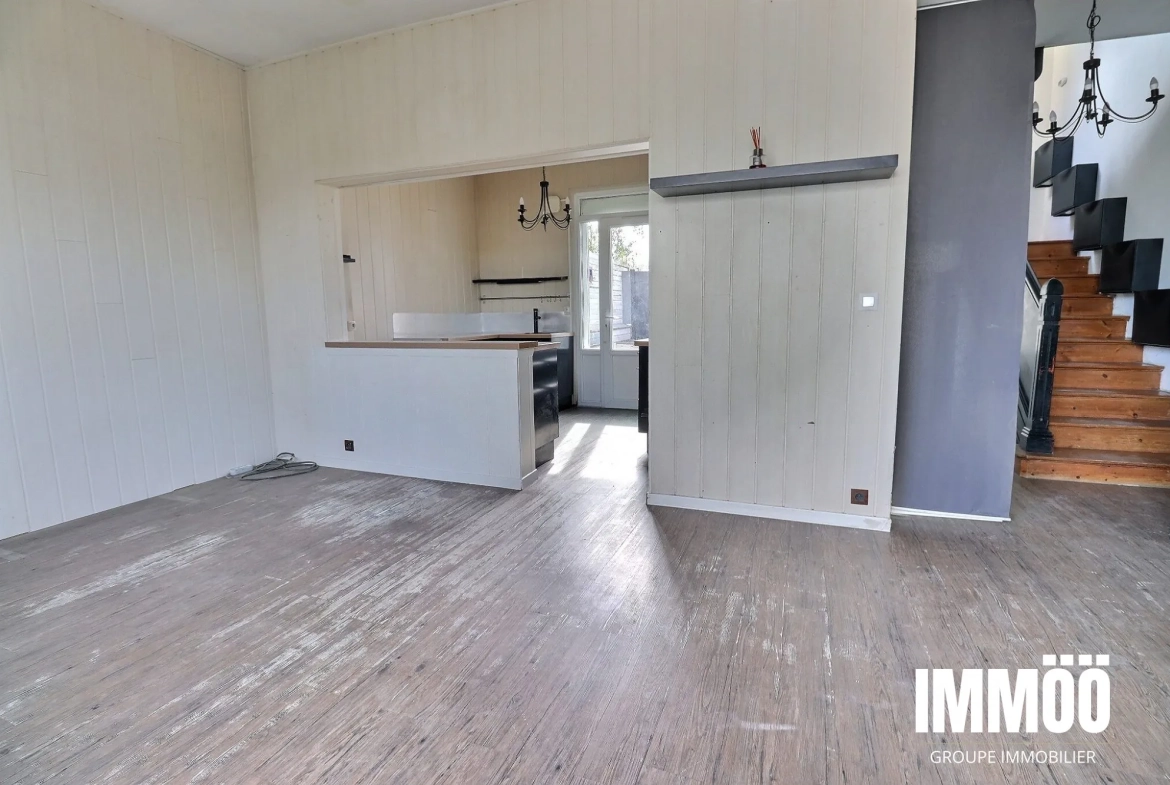 Maison de ville à rénover avec cour et potentiel d’extension à Arelaune-sur-Seine 