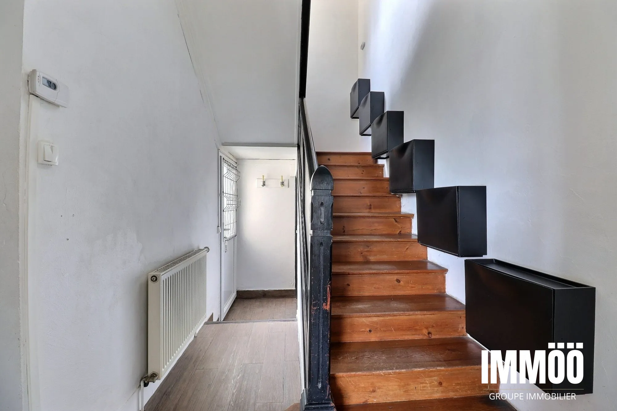 Maison de ville à rénover avec cour et potentiel d’extension à Arelaune-sur-Seine 