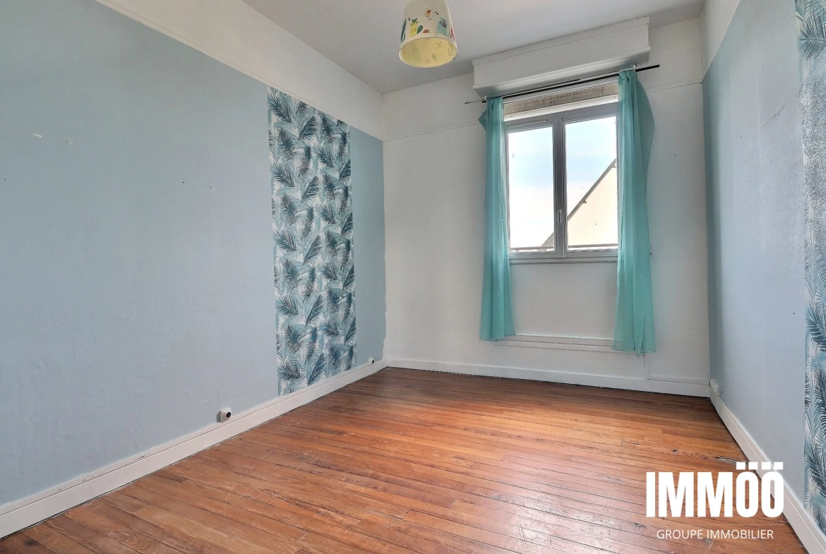 Maison de ville à rénover avec cour et potentiel d’extension à Arelaune-sur-Seine 