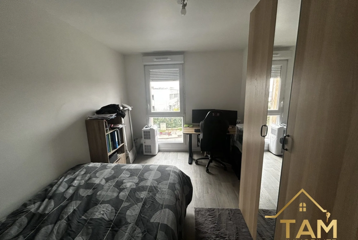 À vendre Appartement 2 pièces récent avec balcon à Maurepas 