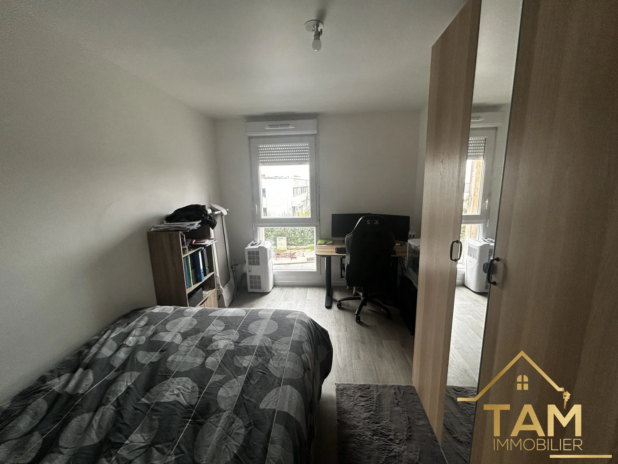 À vendre Appartement 2 pièces récent avec balcon à Maurepas 