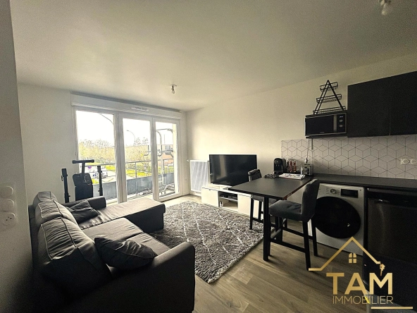 À vendre Appartement 2 pièces récent avec balcon à Maurepas