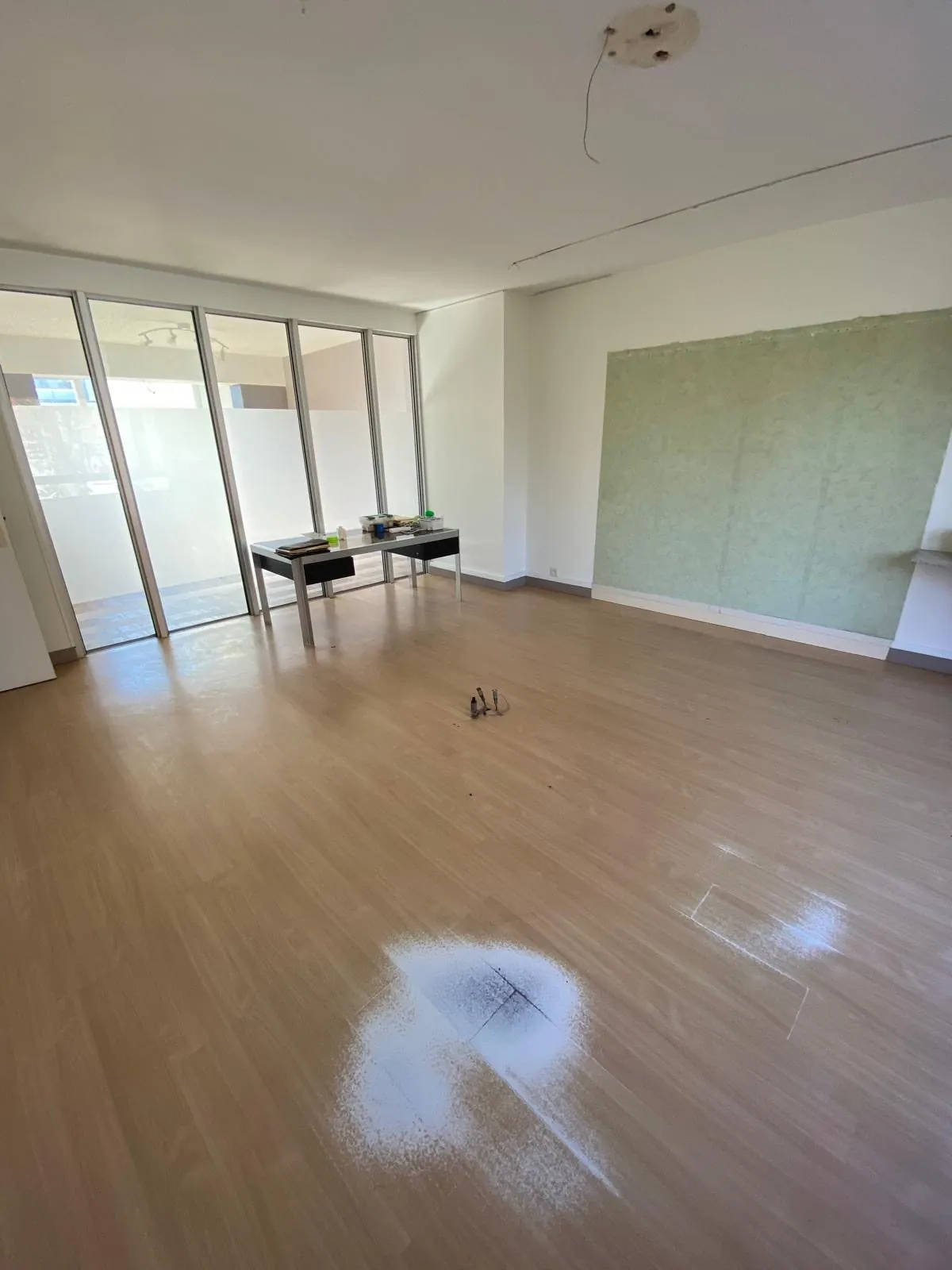 Appartement polyvalent de 140 m² à Calais avec potentiel de transformation 