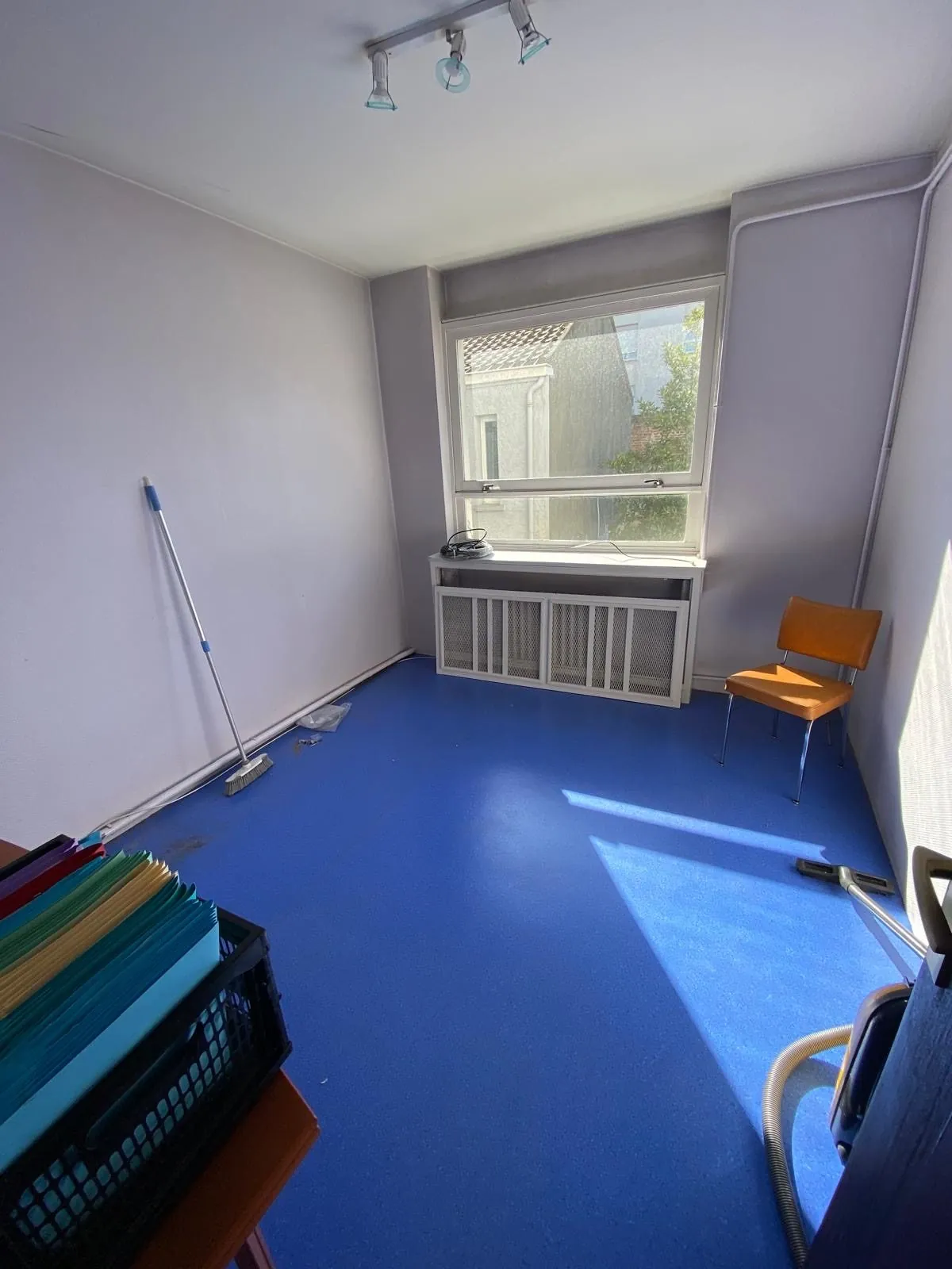Appartement polyvalent de 140 m² à Calais avec potentiel de transformation 