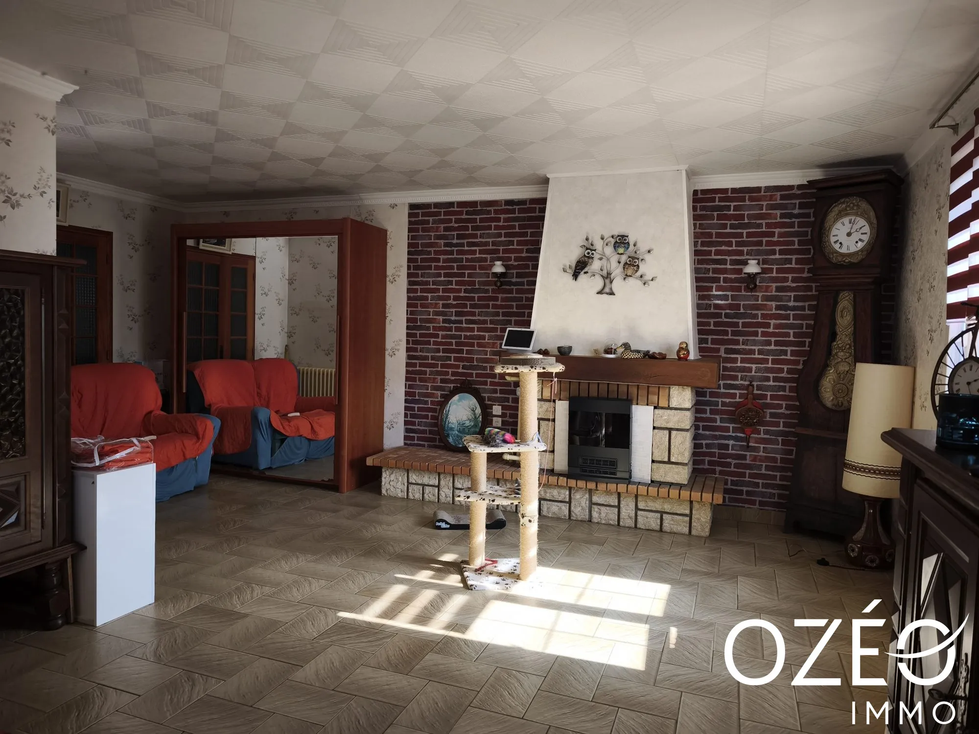 Maison à vendre à Châteauroux - Grande maison familiale avec jardin et garage 