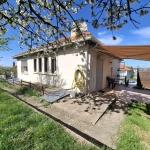 coté avec terrasse Maison spacieuse de 3 chambres à Montluçon, idéale famille