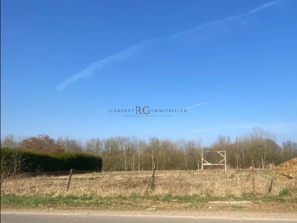Terrain constructible à Longuyon de 769 m² proche des frontières