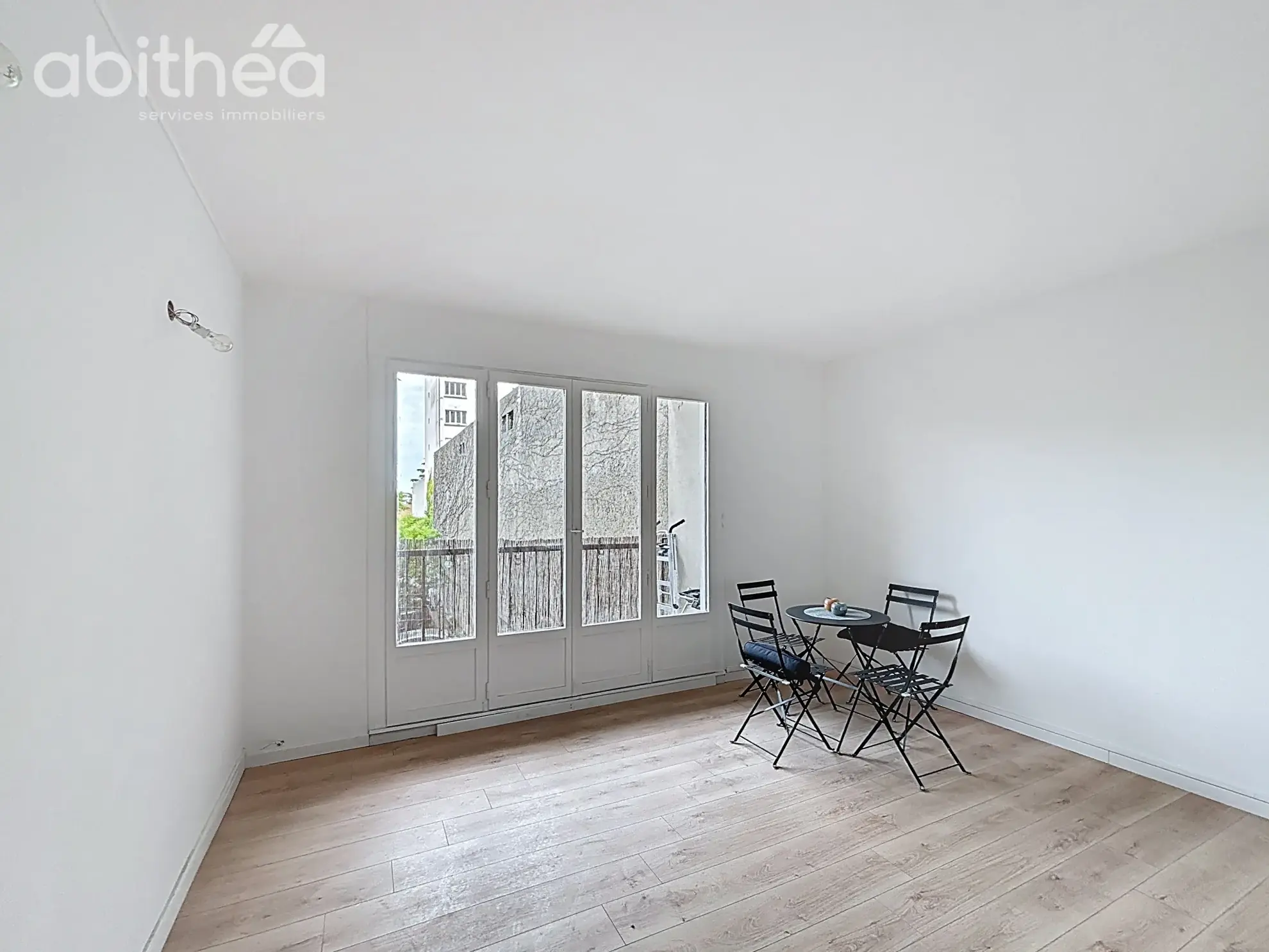 Appartement F1 lumineux avec balcon à Choisy-le-Roi, proche tram T9 