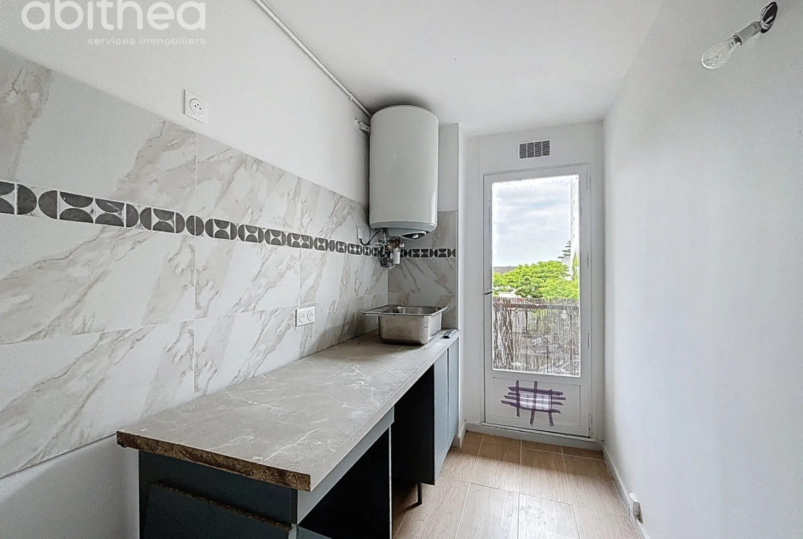 Appartement F1 lumineux avec balcon à Choisy-le-Roi, proche tram T9 