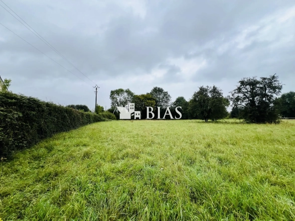 Beau terrain constructible à vendre à Bernay, 1498 m² dans un environnement calme
