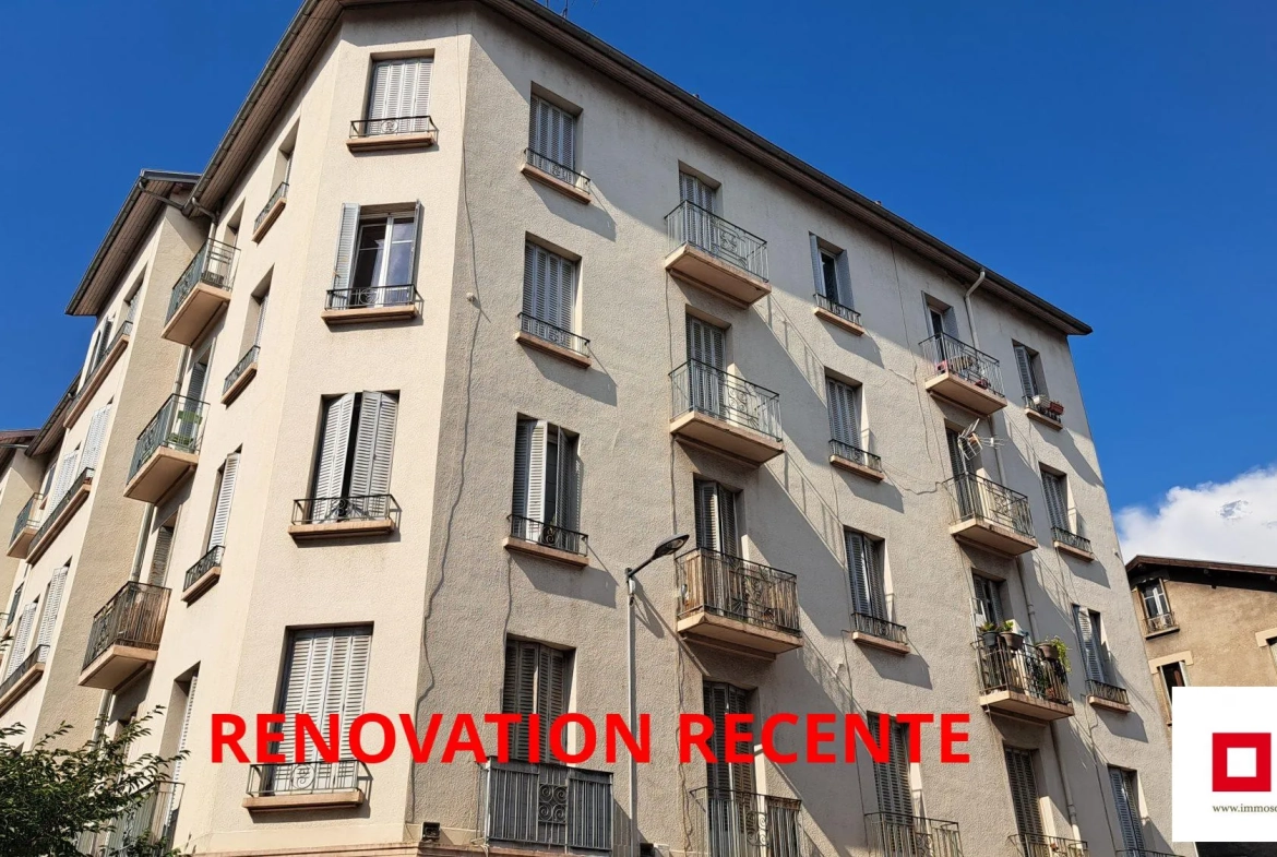 A vendre appartement T2 rénové à Grenoble, 44,40 m² avec balcon et cave 