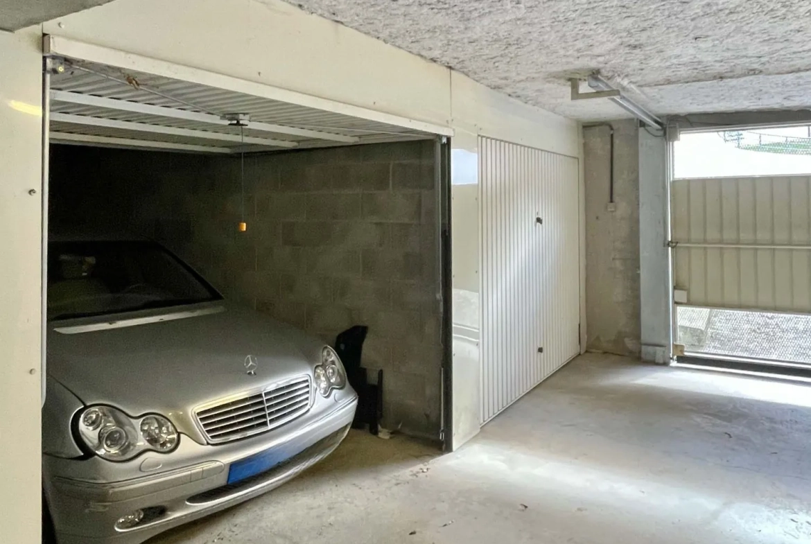Appartement T3 à vendre à Halluin avec balcon, garage et cave 