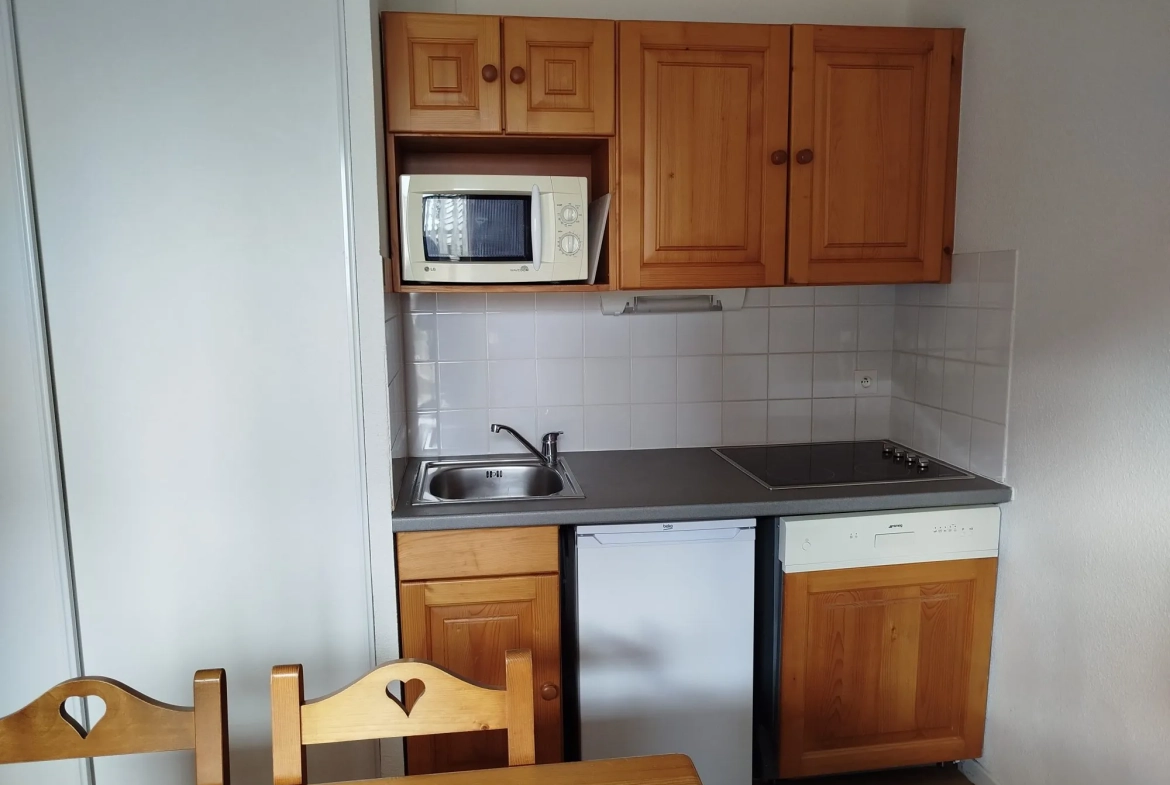 Appartement 2 pièces avec terrasse et piscine à Super Besse 