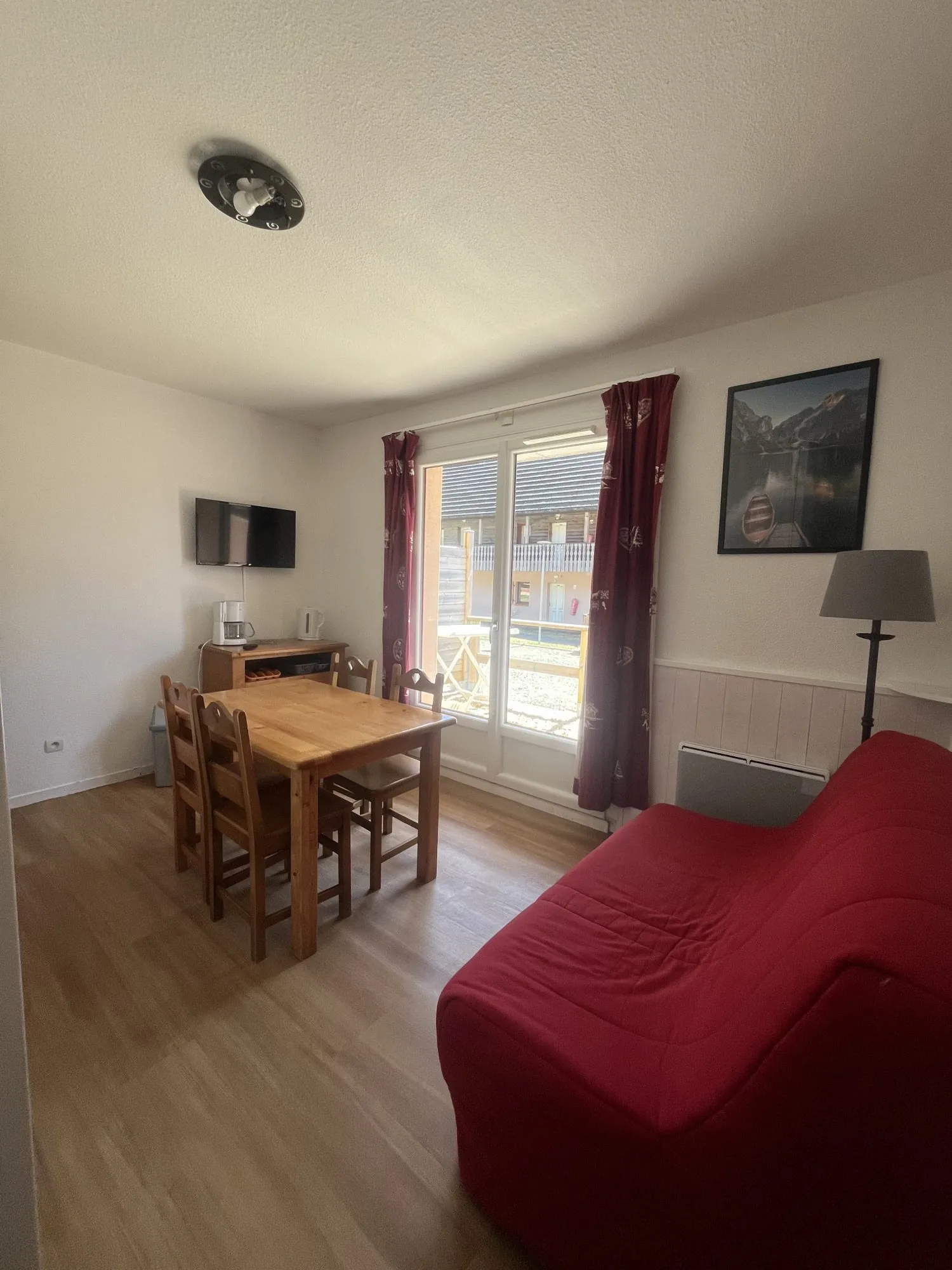 Appartement 2 pièces avec terrasse et piscine à Super Besse 