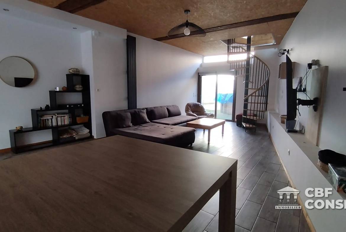 Maison spacieuse avec piscine à Cusset, 165 m² 