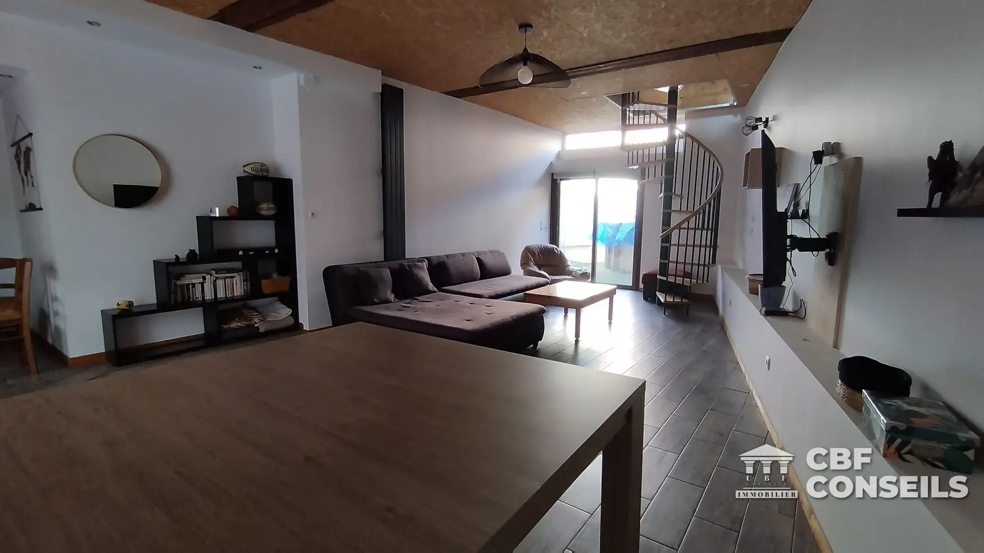 Maison spacieuse avec piscine à Cusset, 165 m² 