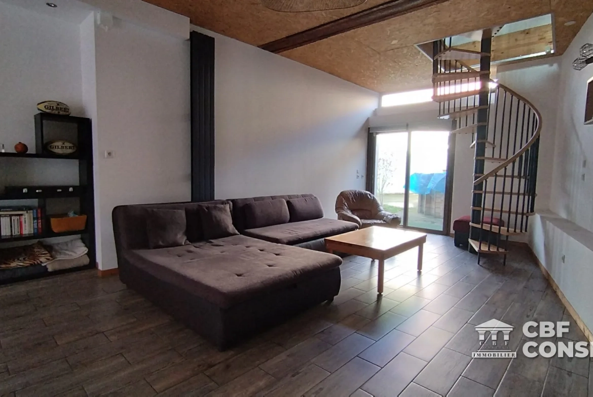Maison spacieuse avec piscine à Cusset, 165 m² 