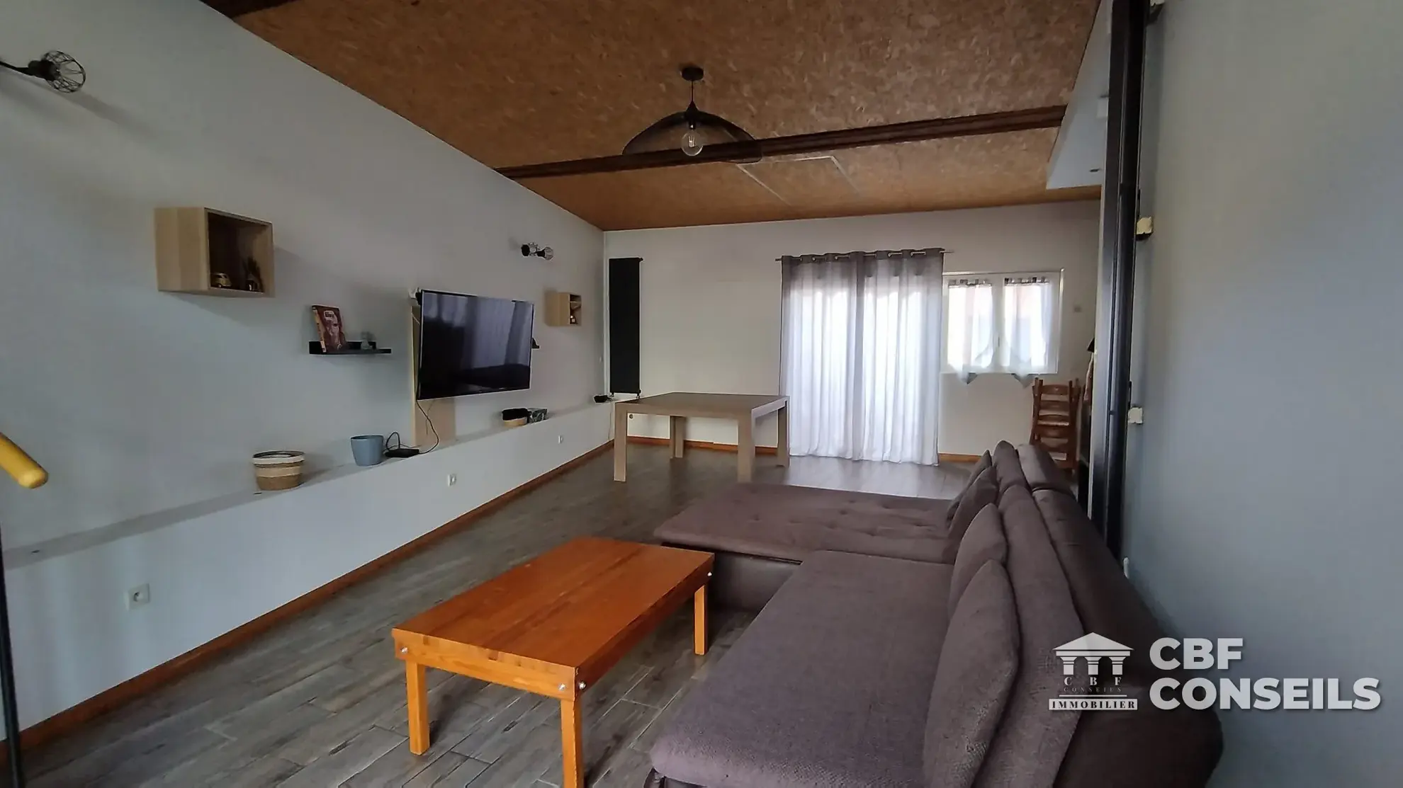 Maison spacieuse avec piscine à Cusset, 165 m² 